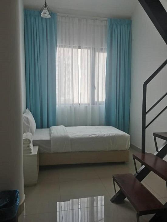 Yy48 Hotel 2 Mins Walk From Masjid Jamek Lrt Station Kuala Lumpur Exterior photo