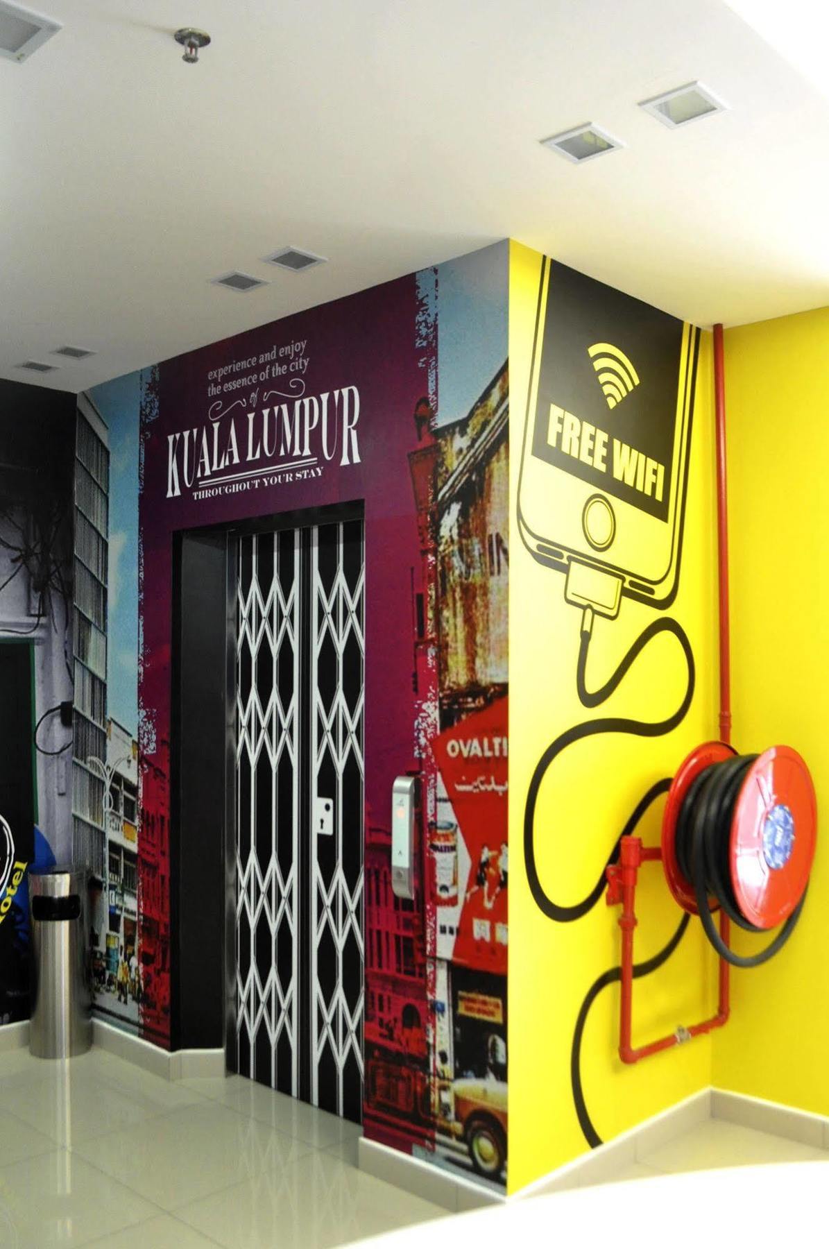 Yy48 Hotel 2 Mins Walk From Masjid Jamek Lrt Station Kuala Lumpur Exterior photo